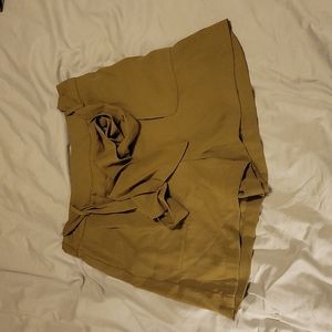 NWOT a new day shorts